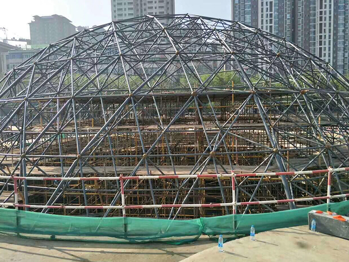 图们球形网架钢结构施工